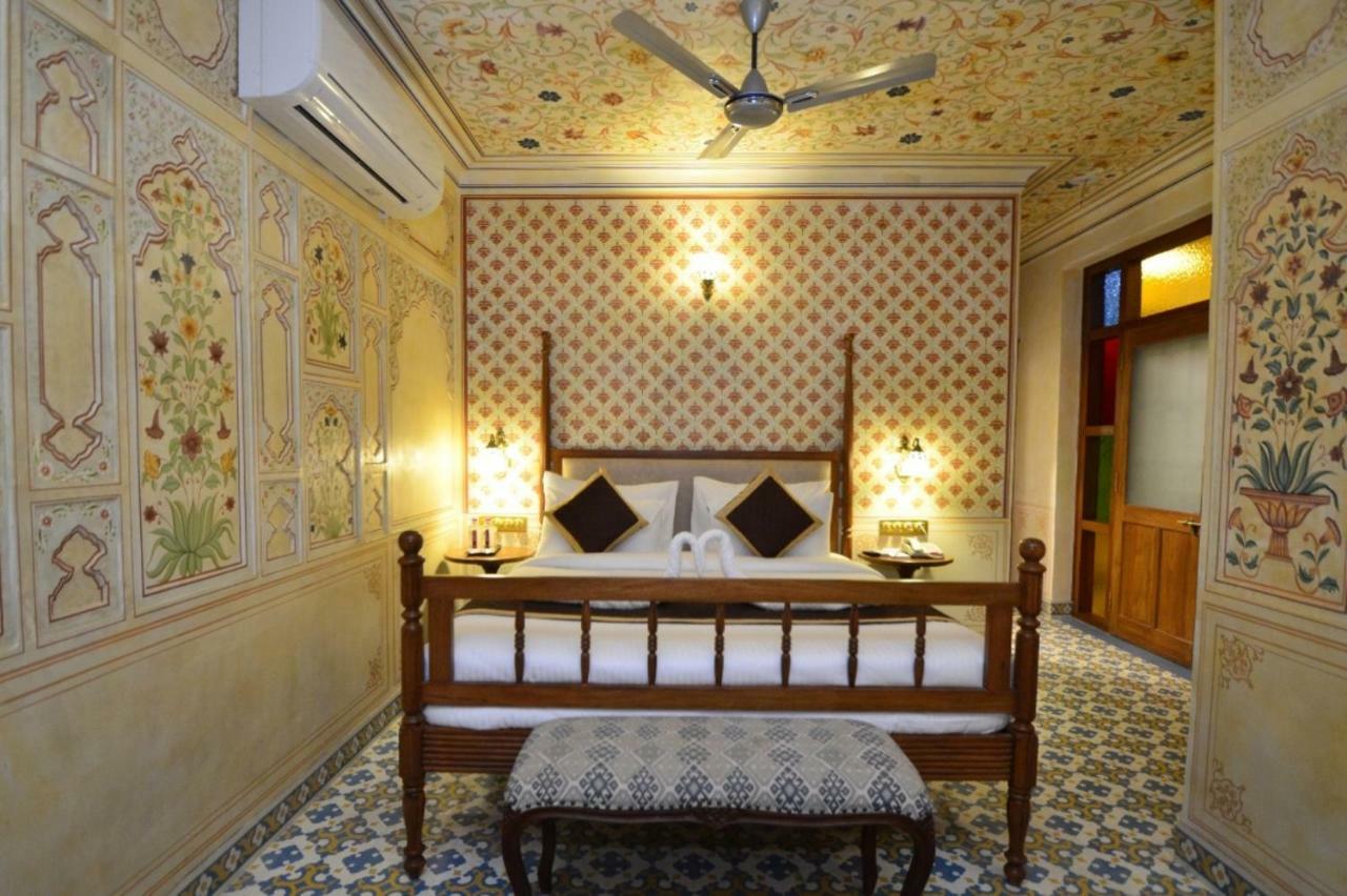 Отель The Jal Mahal Джапур Экстерьер фото